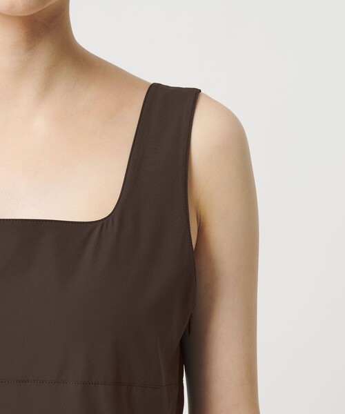 BEAUTY&YOUTH UNITED ARROWS（ビューティーアンドユースユナイテッドアローズ）の「【WEB限定 Wardrobe DAILY MINIMAL】ギャザーノースリーブ オールインワン 接触冷感 UVカット はっ水（つなぎ/オールインワン・レディース・ブラック/ダークブラウン・M/S）」の7枚目の写真