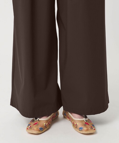 BEAUTY&YOUTH UNITED ARROWS（ビューティーアンドユースユナイテッドアローズ）の「【WEB限定 Wardrobe DAILY MINIMAL】ギャザーノースリーブ オールインワン 接触冷感 UVカット はっ水（つなぎ/オールインワン・レディース・ブラック/ダークブラウン・M/S）」の9枚目の写真