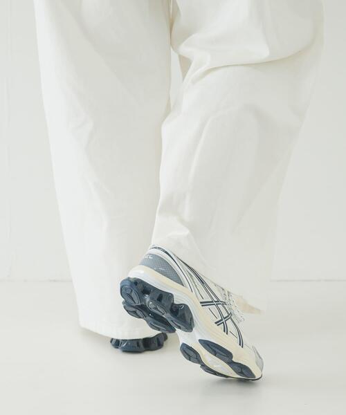 ASICS(アシックス)の「ASICS GEL-KINETIC FLUENT(スニーカー・レディース・ホワイト系その他・24.5/25.5/25/24)」の2枚目の写真