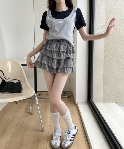 Ada.(エイダ)の「ボリューム 二段 フリル レイヤード風 ミニ スカパン(スカート・レディース・グレー/ブラック/ホワイト・M/S)」の10枚目の写真
