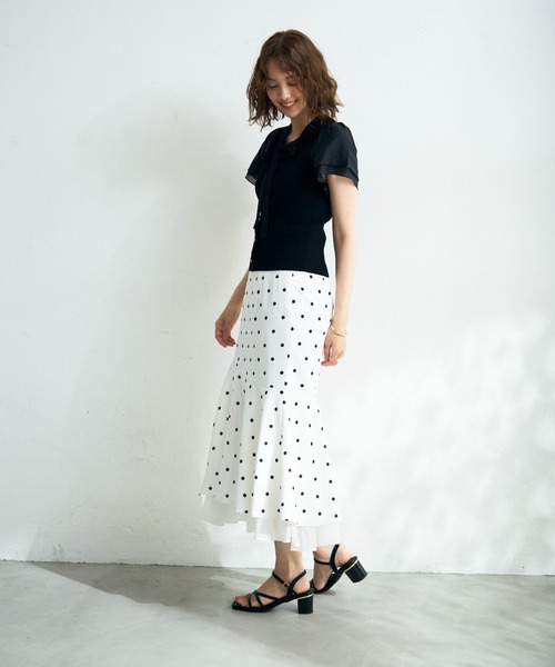 MISCH MASCH(ミッシュマッシュ)の「2026春夏新作 ボウタイラメダブルシアー袖ニット(ニット/セーター・レディース・レッド/ホワイト/ブラック/ブルー・フリ-)」の21枚目の写真