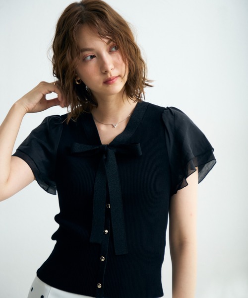 MISCH MASCH(ミッシュマッシュ)の「2026春夏新作 ボウタイラメダブルシアー袖ニット(ニット/セーター・レディース・レッド/ホワイト/ブラック/ブルー・フリ-)」の13枚目の写真