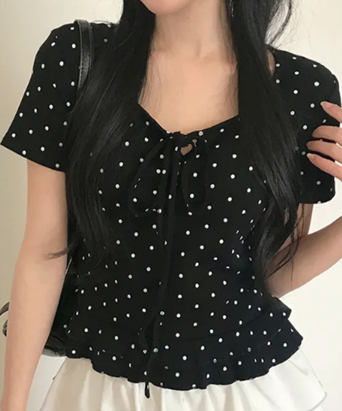 VIVID LADY(ビビッドレディー)の「ドット柄 リボンネック フレア半袖Tシャツ(Tシャツ/カットソー・レディース・グレー/ブラック/アイボリー/ライトブルー・FREE)」の2枚目の写真