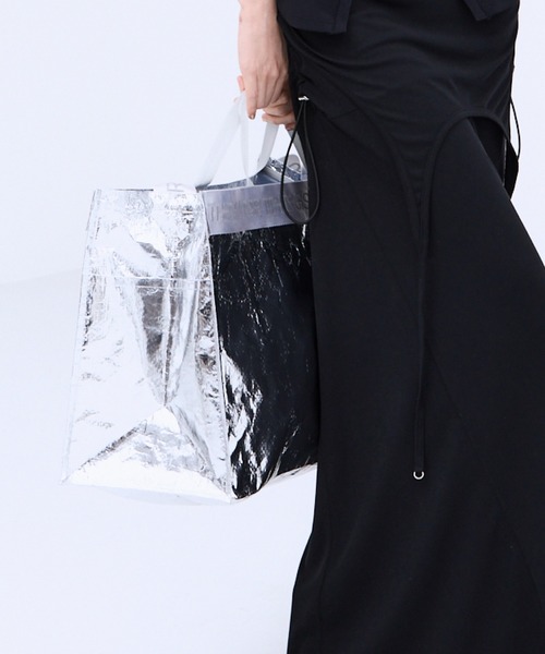 THINGS THAT MATTER(シングス ザット マター)の「TWO-WAY LEISURE TOTE / ツーウェイ レジャー トート(ショルダーバッグ・レディース・シルバー/ブラック/ブラック×レッド・FREE)」の10枚目の写真