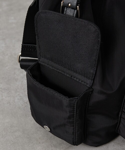 collex(コレックス)の「3WAY撥水ナイロンミニリュック(バックパック/リュック・レディース・グレイッシュベージュ/ブラック・フリー)」の7枚目の写真