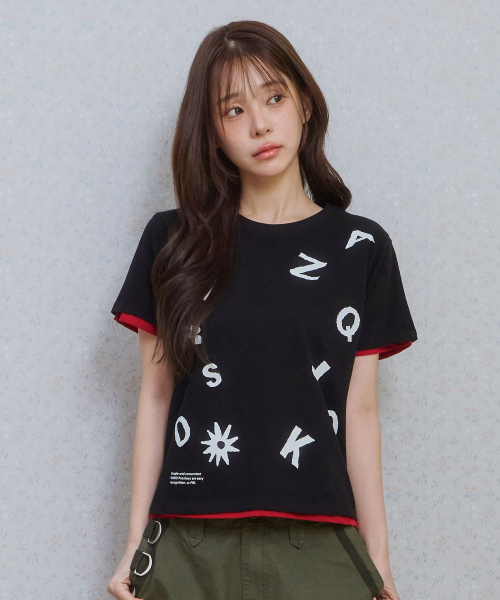 KIJIKO(キジコ)の「ke404. Typo Semi Crop Tee Black(Tシャツ/カットソー・レディース・ブラック・FREE)」の3枚目の写真