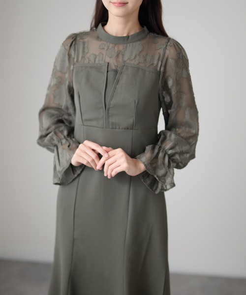 Lace Ladies(レースレディース)の「シアーレース ハイネック 長袖 フレア パーティードレス(ドレス・レディース・チャコールグレー/ブラック/グリーン/グレイッシュベージュ・FREE/S)」の4枚目の写真