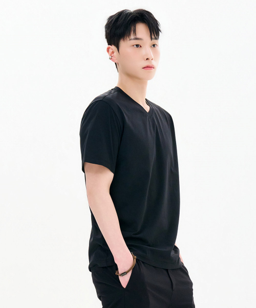 CHASECULT(チェイスカルト)の「男性クールVネック半袖Tシャツ-FCZK5809E03(Tシャツ/カットソー・メンズ・ブラック・100/110/95/105/115)」の3枚目の写真