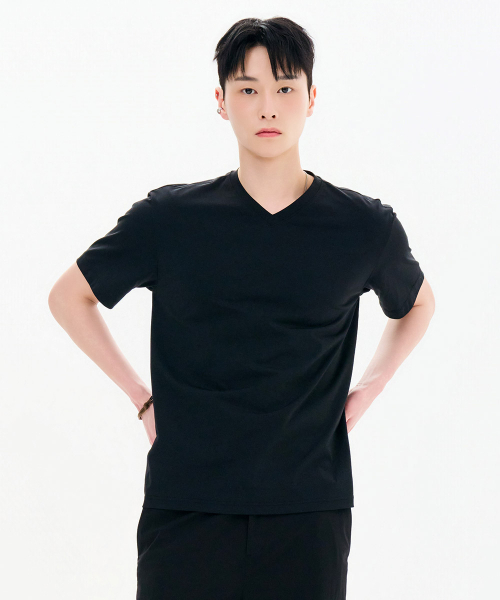 CHASECULT(チェイスカルト)の「男性クールVネック半袖Tシャツ-FCZK5809E03(Tシャツ/カットソー・メンズ・ブラック・100/110/95/105/115)」の4枚目の写真