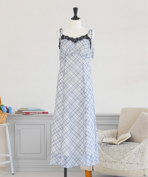 MISCH MASCH(ミッシュマッシュ)の「2026春夏新作 レーストリミングリボンキャミワンピース(ワンピース・レディース・ブルー/モカ・M/S)」の13枚目の写真