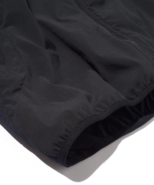 ARTA MECHANICS(エーアールティーエーメカニクス)の「ARTA TRAINING WEAR STRETCH WOVEN JACKET(エーアールティーエー トレーニング ウェア ストレッチウーブン ジャケット)(パーカー・メンズ・ブラック・L/M/XL)」の6枚目の写真