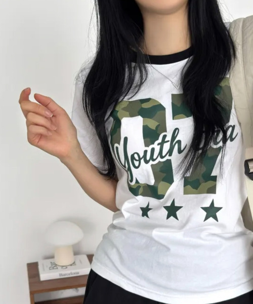 VIVID LADY(ビビッドレディー)の「カモフラナンバリングプリント 半袖Tシャツ(Tシャツ/カットソー・レディース・カーキ/グレー/ブラック/ホワイト・FREE)」の6枚目の写真