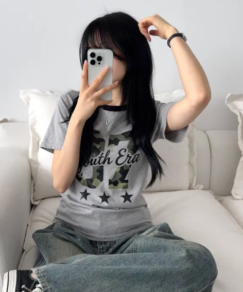 VIVID LADY(ビビッドレディー)の「カモフラナンバリングプリント 半袖Tシャツ(Tシャツ/カットソー・レディース・カーキ/グレー/ブラック/ホワイト・FREE)」の20枚目の写真