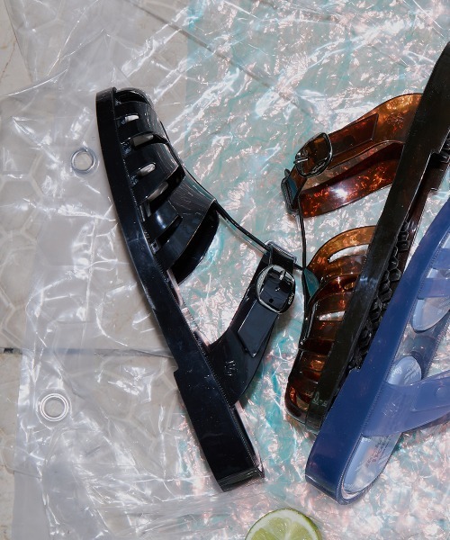 ROCKFISH WEATHERWEAR(ロックフィッシュウェザーウェア)の「GLAIR FISHERMAN MULE(サンダル・レディース・シルバー/ブラウン/ブラック/ライトグレー/クリア/ネイビー・23.5cm/22.5cm/24.5cm)」の15枚目の写真