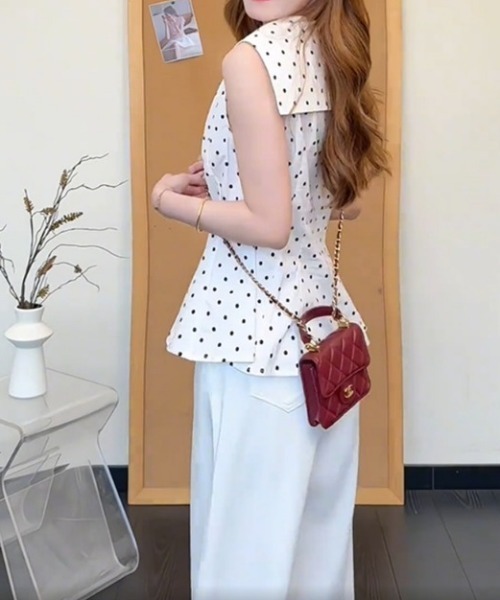 LUCPY(ラクピー)の「ドット柄ペプラムノースリーブブラウス(シャツ/ブラウス・レディース・ホワイト・X-LARGE/LARGE/MEDIUM/SMALL)」の3枚目の写真