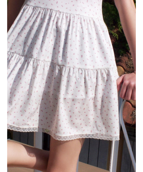 ETMON(エトモン)の「Slip Floral Tiered Mini Dress, Ivory(ワンピース・レディース・その他・SMALL/MEDIUM)」の5枚目の写真