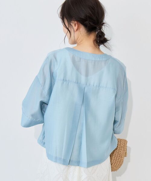 le.coeur blanc(ルクールブラン)の「シアーサテンバンドカラーコンパクトシャツ(シャツ/ブラウス・レディース・アイボリー/ライトブルー/チャコールグレー・38)」の18枚目の写真