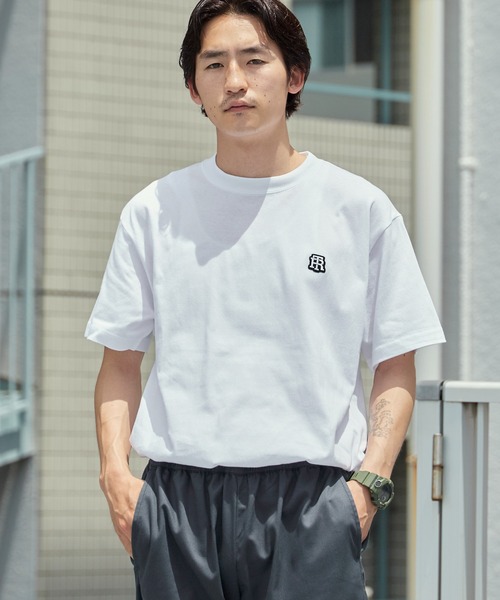 ROOPTOKYO（ループトウキョウ）の「オリジナルチームロゴ胸ワッペンTシャツ 半袖 クルーネック ハイグレードコットン 5.6oz 丸胴 シンプル ミドル丈 クロップド丈 短丈 メンズ レディース ユニセックス 秋 秋服 2026年秋冬（Tシャツ/カットソー・メンズ・ホワイト/ブラック/チャコール/ブルー/ライトピンク・S/M/L/XL）」の14枚目の写真