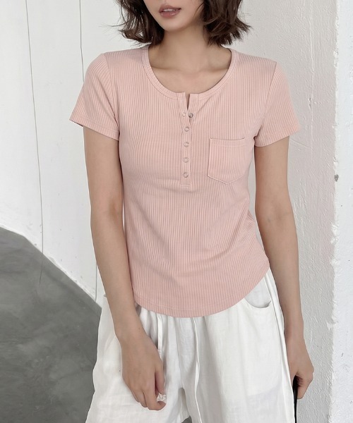 COCOMOMO(ココモモ)の「ヘンリーネックリブTシャツ リブTシャツ ヘンリーネックTシャツ 半袖 トップス ラウンドヘム カットソー Tシャツ 半袖 レイヤードトップス 春服 夏服(Tシャツ/カットソー・レディース・ライトピンク/ライトイエロー/ライトブルー/グレー/ホワイト/ブラック・FREE)」の6枚目の写真