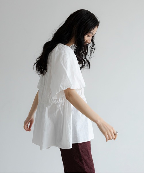 LOWRYS FARM（ローリーズファーム）の「アシメティアードチュニックＳＳ　1049042（シャツ/ブラウス・レディース・ピンク/ブラック/ホワイト・FREE）」の5枚目の写真