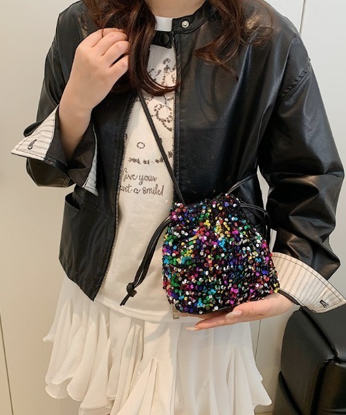 boemy(ボエミー)の「スパンコール 2WAY ドローストリング バッグ(ショルダーバッグ・レディース・シルバー/ブラック・FREE)」の6枚目の写真