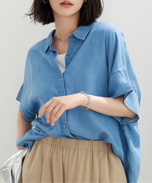 BELLUNA PLUS(ベルーナ)の「デニム素材ヒンヤリブラウス(シャツ/ブラウス・レディース・ネイビー/ブルー・XL/2XL)」の2枚目の写真