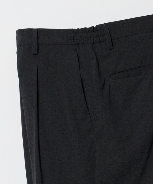UNITED ARROWS（ユナイテッドアローズ）の「ウェザーコンフォート メランジ サイドシャーリング 1プリーツ パンツ 撥水 ヨコストレッチ（スラックス・メンズ・ブラック/ダークグレー・L/S/M/XL）」の4枚目の写真