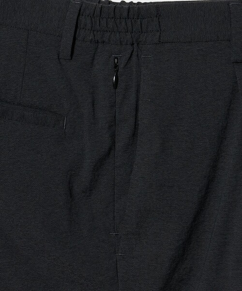 UNITED ARROWS(ユナイテッドアローズ)の「ウェザーコンフォート メランジ サイドシャーリング 1プリーツ パンツ 撥水 ヨコストレッチ(スラックス・メンズ・ブラック/ダークグレー・L/S/M/XL)」の17枚目の写真