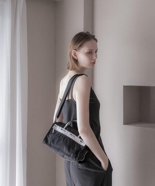 LeSportsac(レスポートサック)の「『別注』LeSportsac×URBAN RESEARCH MINI DUFFLE CROSSBODY(ショルダーバッグ・レディース・ベージュ/ブラック・-)」の7枚目の写真