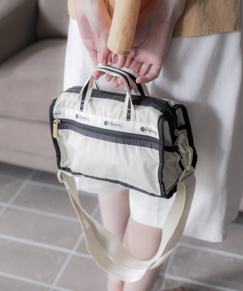 LeSportsac(レスポートサック)の「『別注』LeSportsac×URBAN RESEARCH MINI DUFFLE CROSSBODY(ショルダーバッグ・レディース・ベージュ/ブラック・-)」の10枚目の写真