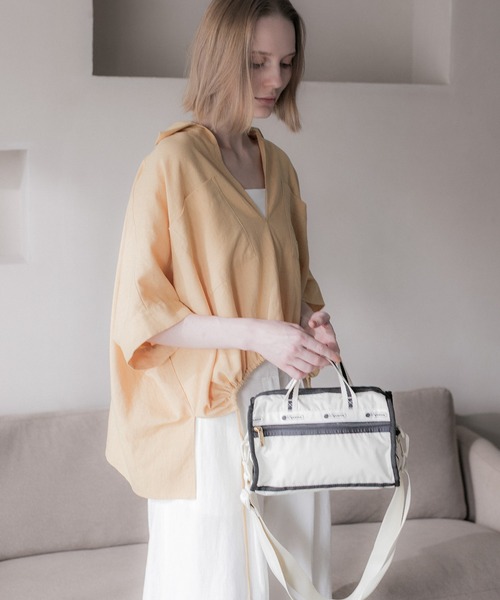 LeSportsac(レスポートサック)の「『別注』LeSportsac×URBAN RESEARCH MINI DUFFLE CROSSBODY(ショルダーバッグ・レディース・ベージュ/ブラック・-)」の4枚目の写真