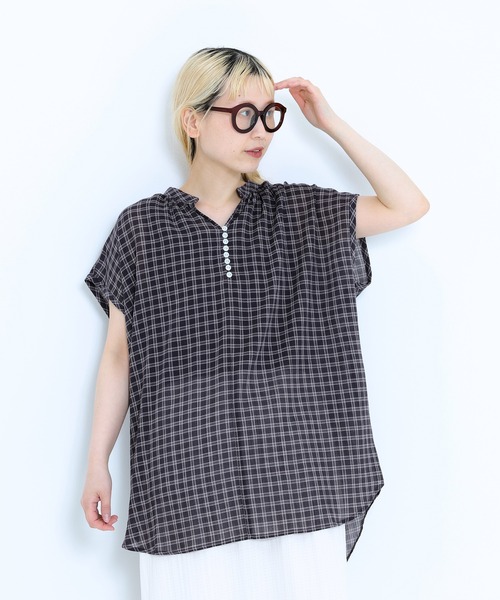HEART MARKET(ハートマーケット)の「ノースリーブバンドカラーシャツチュニック(シャツ/ブラウス・レディース・ブラック系/ナチュラル/ベージュ系/ブラック/チャコール・FREE)」の4枚目の写真