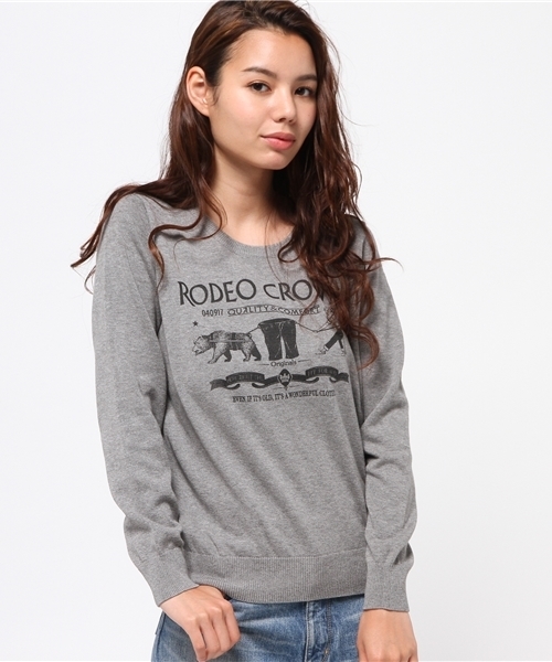 RODEO CROWNS WIDE BOWL（ロデオクラウンズワイドボウル）の「CA デニム パッチ ニット（ニット/セーター・レディース・ブルー/トップグレー/オフホワイト・MEDIUM/SMALL）」の10枚目の写真