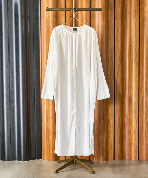 ROSE BUD(ローズバッド)の「CREPE LONG DRESS(ワンピース・レディース・ブラウン/パープル/ホワイト・ONE SIZE)」の1枚目の写真