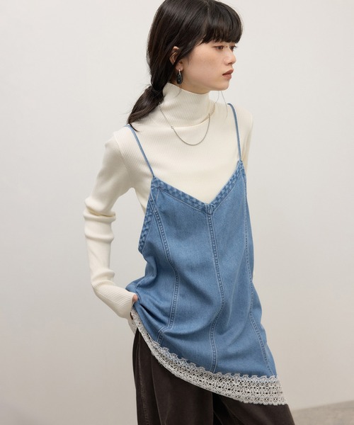 ADAM ET ROPE'(アダムエロペ)の「【WEB限定】レースコンビデニムキャミ(キャミソール・レディース・ブルー/サックスブルー・FREE)」の21枚目の写真