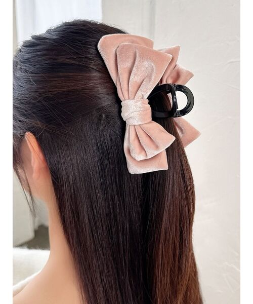 RESEXXY(リゼクシー)の「ベロアリボンヘアクリップ(バレッタ/ヘアクリップ・レディース・ピンク/ブラック・FREE)」の2枚目の写真