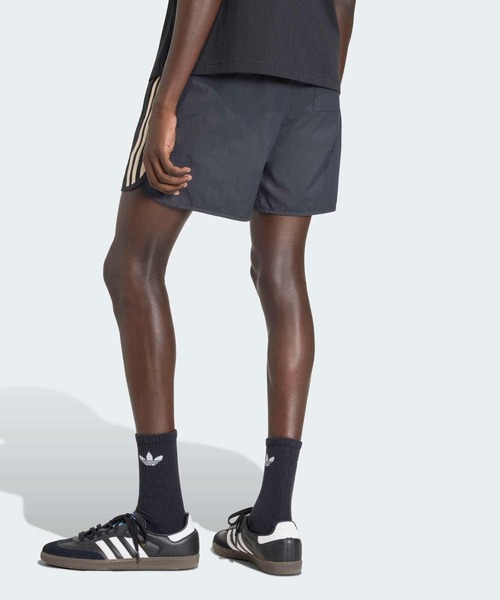 adidas(アディダス)の「スプリンター ショーツ / ハーフパンツ / アディダスオリジナルス adidas Originals(その他パンツ・メンズ・ブラック系その他・XX-LARGE/MEDIUM/LARGE/3XL/XX-SMALL/SMALL/X-LARGE/X-SMALL)」の2枚目の写真