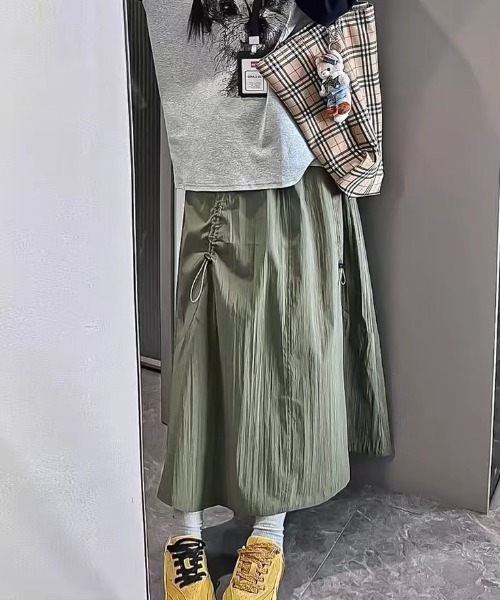 ampm（エーエムピーエム）の「ドロストデザインナイロンロングスカート（スカート・レディース・カーキ/グレー/ブラック・S/M）」の18枚目の写真