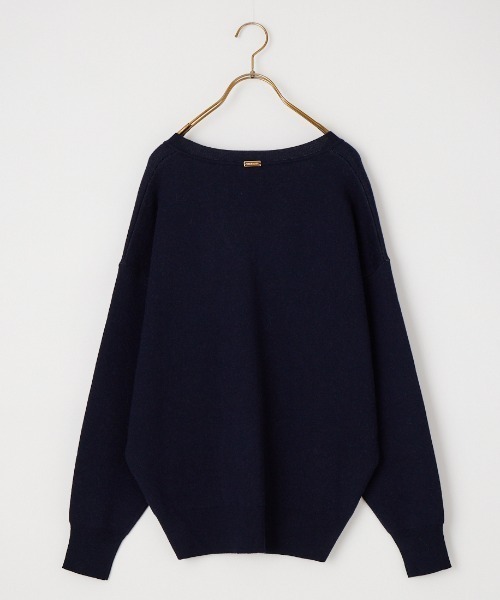 MICA&DEAL（マイカ＆ディール）の「【WEB先行予約】[MICA&DEAL/マイカアンドディール] 別注 ワンポイントロゴ Vネックニットプルオーバー（ニット/セーター・レディース・モカ/グレー/ネイビー・F）」の17枚目の写真