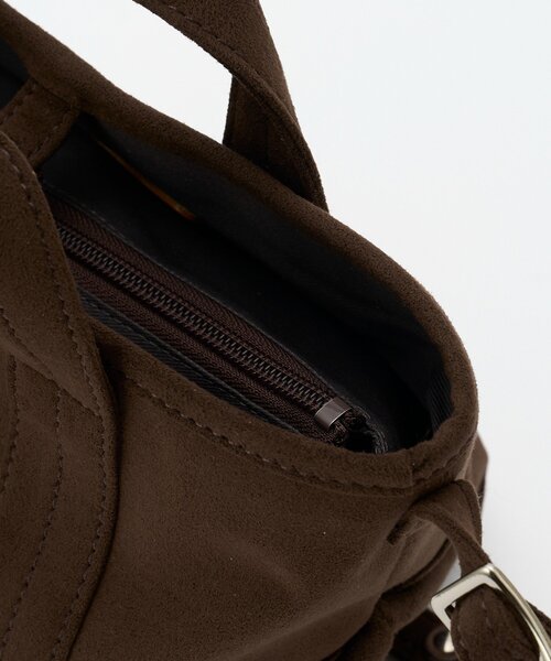 russet(ラシット)の「エコスエード2wayミニショルダーバッグ(ショルダーバッグ・レディース・オレンジ/ダークブラウン/グレー/グリーン系・FREE)」の9枚目の写真