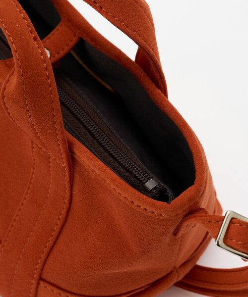 russet(ラシット)の「エコスエード2wayミニショルダーバッグ(ショルダーバッグ・レディース・オレンジ/ダークブラウン/グレー/グリーン系・FREE)」の19枚目の写真