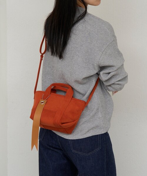 russet(ラシット)の「エコスエード2wayミニショルダーバッグ(ショルダーバッグ・レディース・オレンジ/ダークブラウン/グレー/グリーン系・FREE)」の20枚目の写真