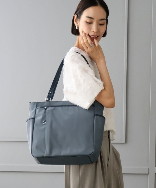 MK MICHEL KLEIN（エムケーミッシェルクラン）の「[2WAY/A4収納可]多機能ポケットナイロントートバッグ（トートバッグ・レディース・ベージュ/グレー/ブラック・00）」の3枚目の写真
