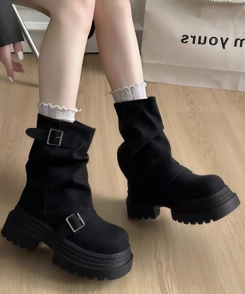 AVYL(アヴィル)の「シャーリング ドレープベルト付き厚底ミドルブーツ(ブーツ・レディース・ブラウン/ブラック・M/L/S)」の5枚目の写真