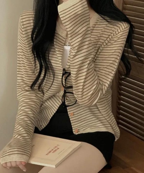 semplice(センプリチェ)の「カットソー【韓国ファッション】(Tシャツ/カットソー・レディース・ベージュ/ブラック・F)」の1枚目の写真