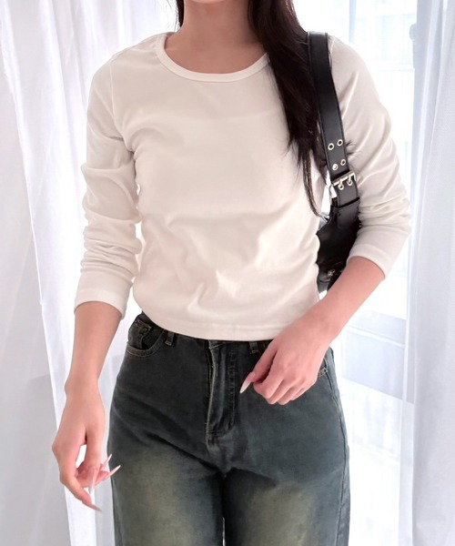 merrylatte(メリーラテ)の「Uネック ストレッチ ショート丈 タイト リブカットソー トップス(Tシャツ/カットソー・レディース・ホワイト/チャコールグレー/ライトグレー/ブラック・FREE)」の6枚目の写真