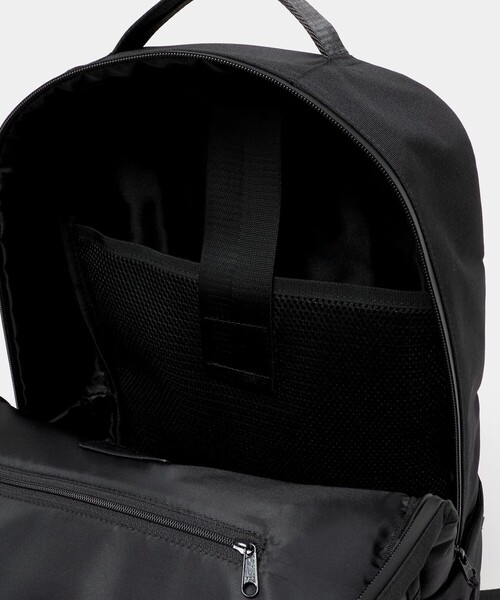 A DAY IN THE LIFE UNITED ARROWS(アデイインザライフユナイテッドアローズ)の「スクエア オンオフ デイパック<A DAY IN THE LIFE>(バックパック/リュック・メンズ・ブラック・FREE)」の14枚目の写真