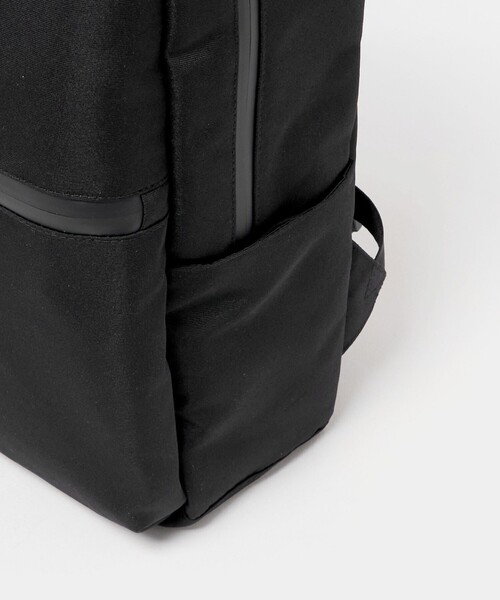 A DAY IN THE LIFE UNITED ARROWS(アデイインザライフユナイテッドアローズ)の「スクエア オンオフ デイパック<A DAY IN THE LIFE>(バックパック/リュック・メンズ・ブラック・FREE)」の17枚目の写真