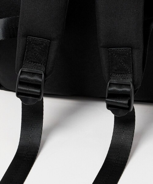 A DAY IN THE LIFE UNITED ARROWS(アデイインザライフユナイテッドアローズ)の「スクエア オンオフ デイパック<A DAY IN THE LIFE>(バックパック/リュック・メンズ・ブラック・FREE)」の11枚目の写真