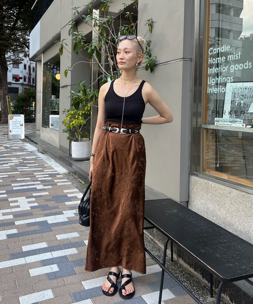 Ameri(アメリ)の「SEQUIN EMBROIDERY SATIN SKIRT(スカート・レディース・ブラウン/アイボリー/ブラック・MEDIUM/SMALL)」の16枚目の写真